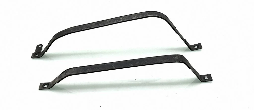 Fuel tank mounting bracket