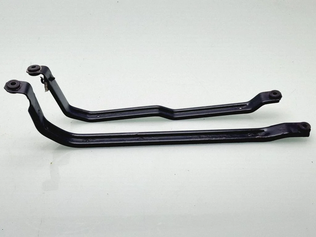 Fuel tank mounting bracket 7244955