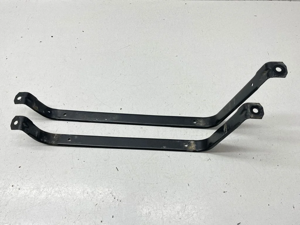 Fuel tank mounting bracket 7300514