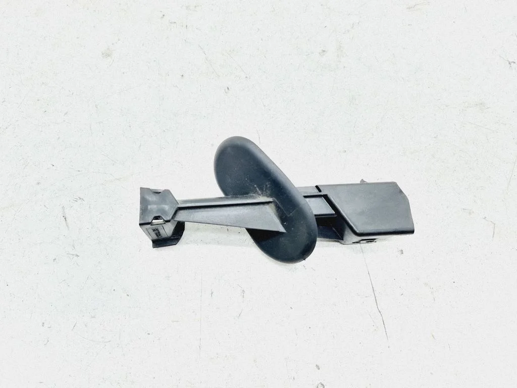 Fuel tank mounting bracket – Volvo S60 (2011-2013)
