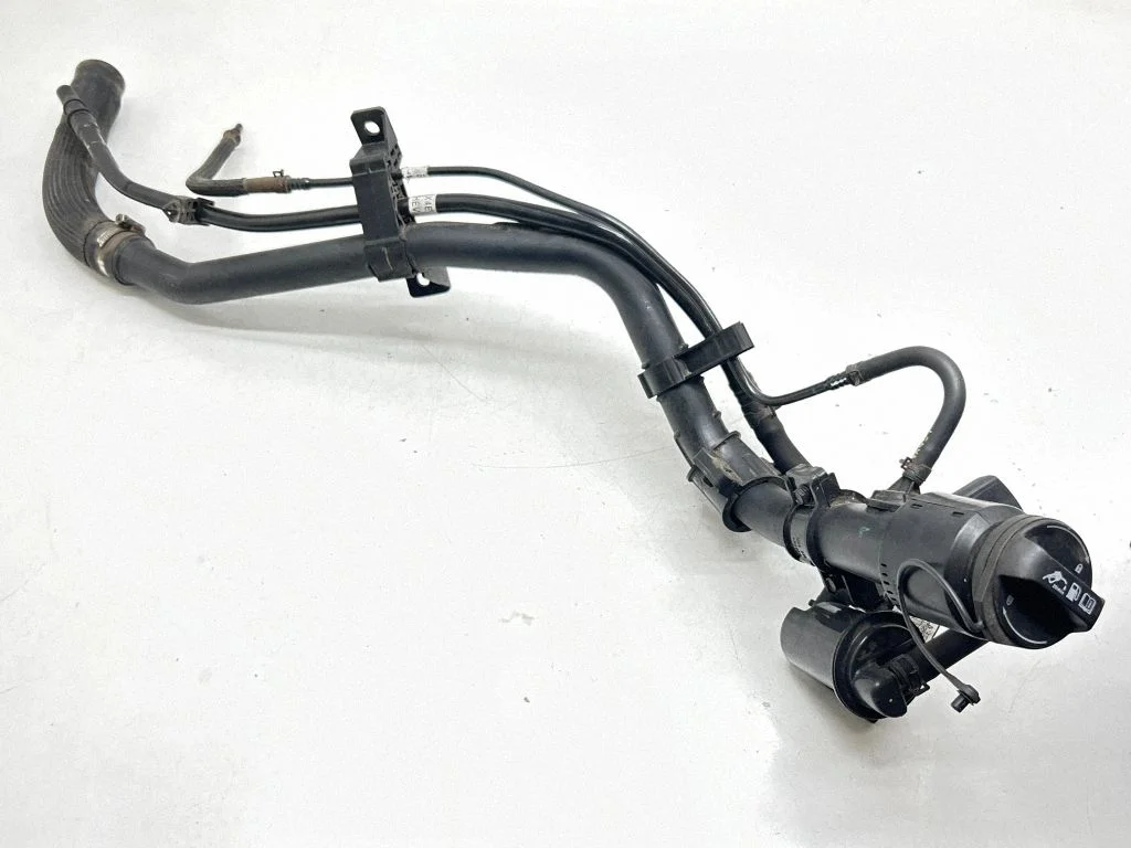 Fuel tank filler neck pipe 31030CZ800