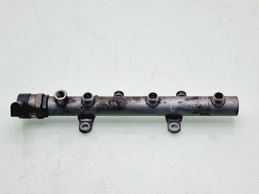 Fuel main line pipe 059130090AG