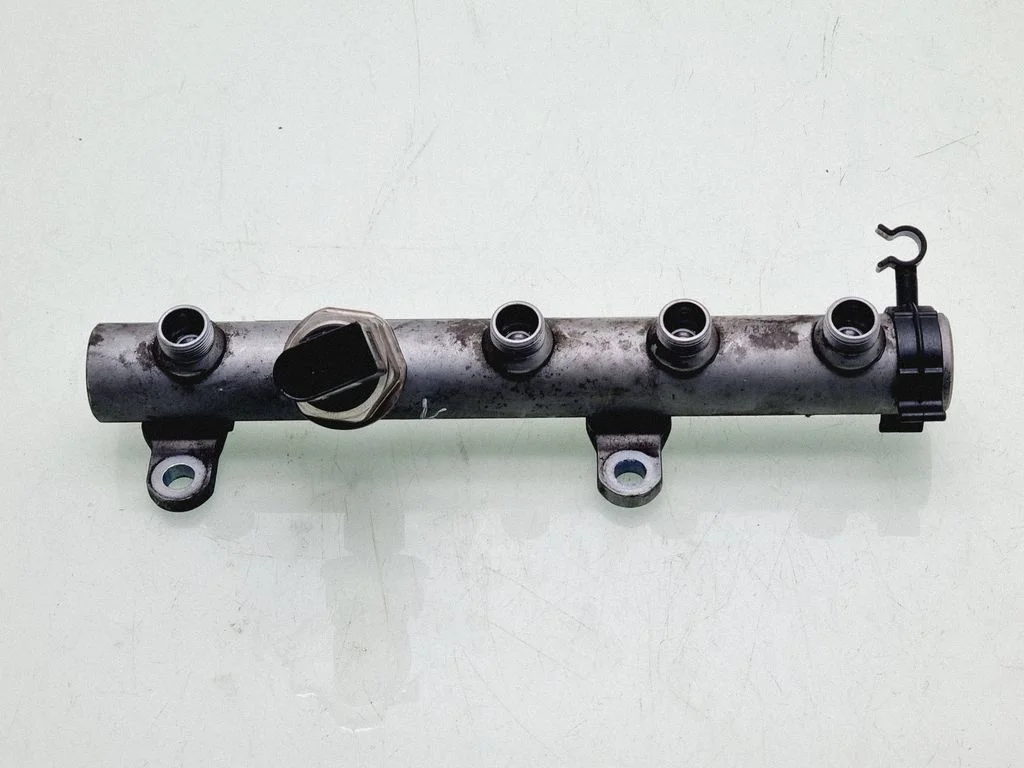 Fuel main line pipe 059130089AB