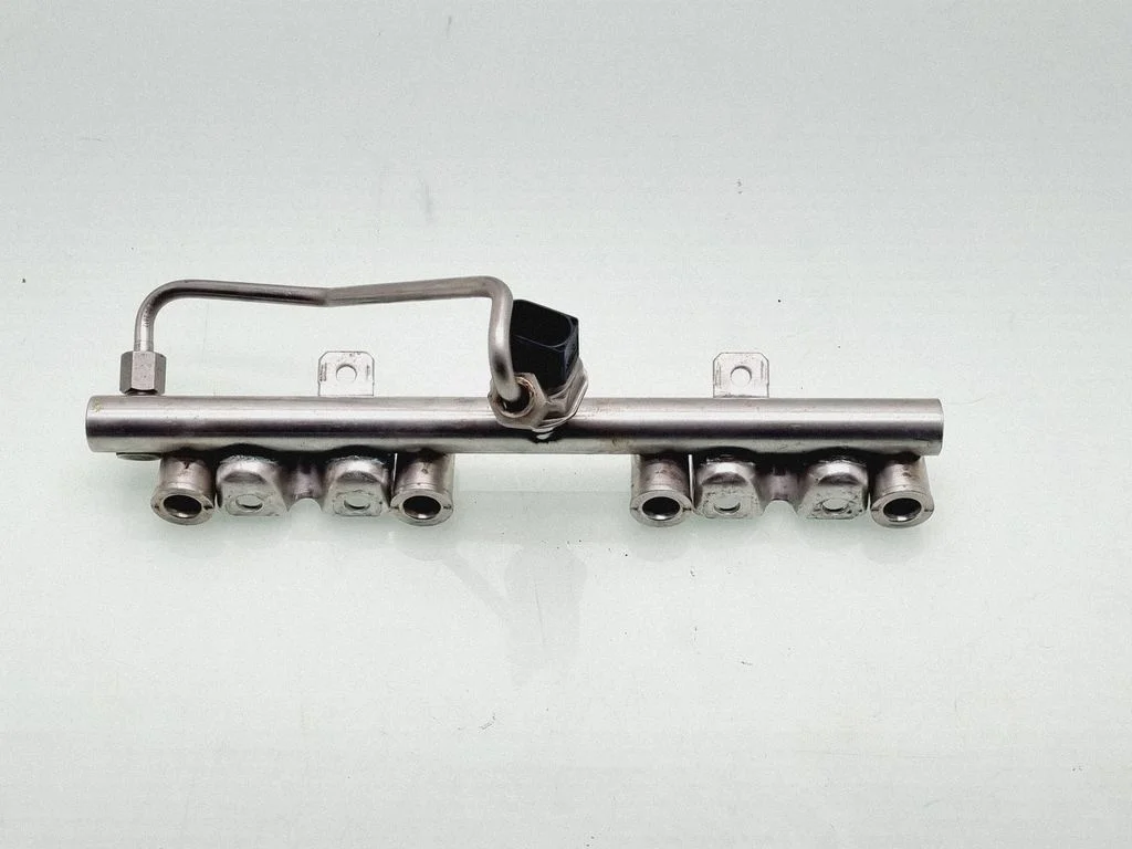 Fuel main line pipe 7592426