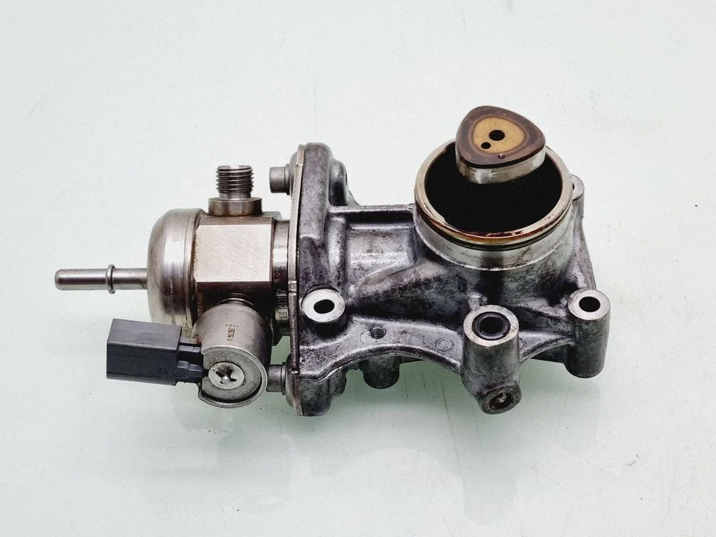 Fuel injection high pressure pump 13517607159