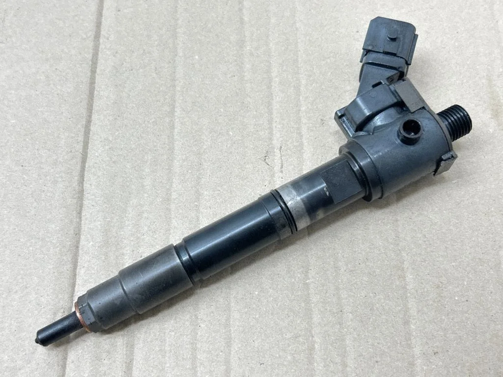 Fuel injector 31405404