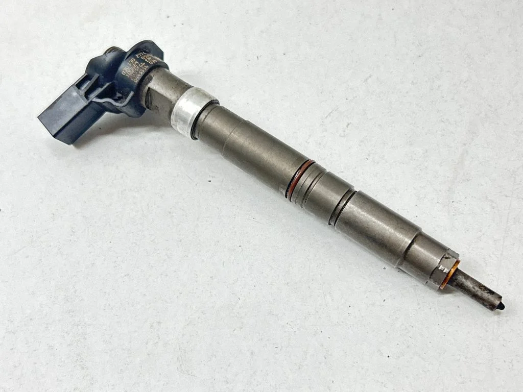 Fuel injector 03L130277C