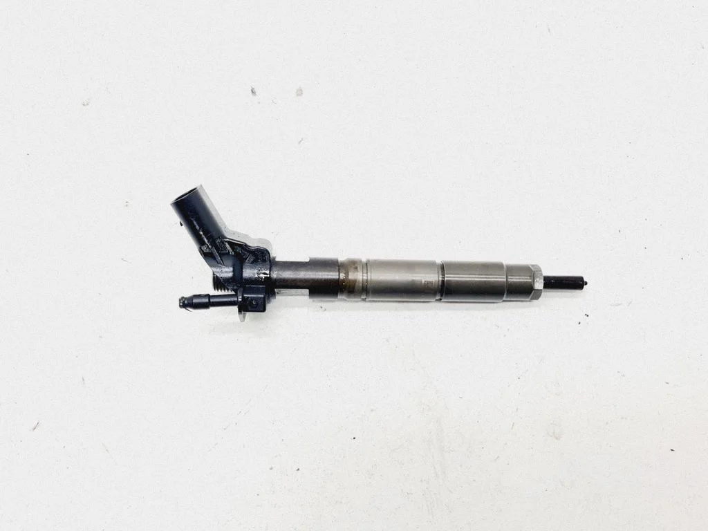 Fuel injector A6420700487