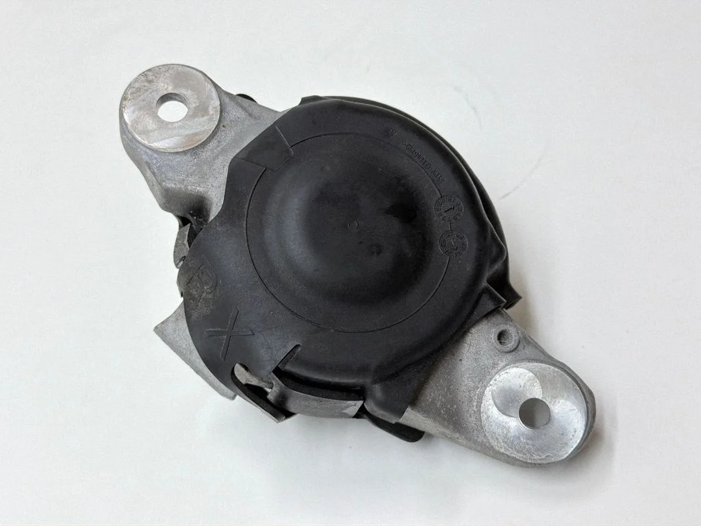 Dzinēja spilvens