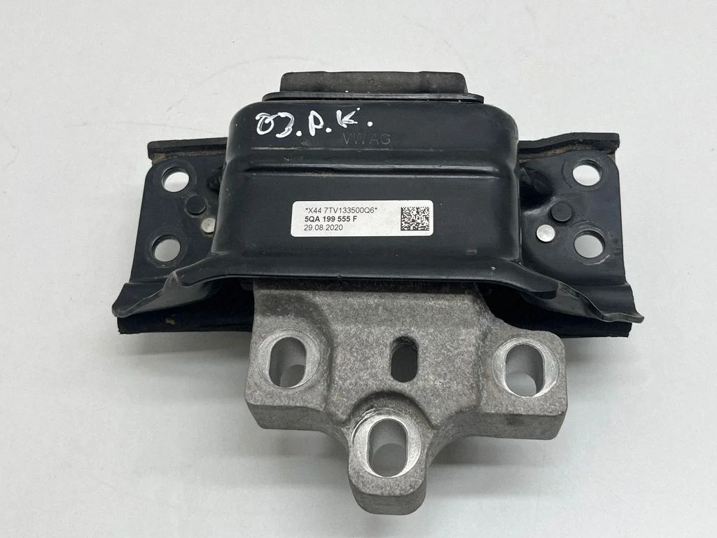 Dzinēja spilvens 5QA199555F