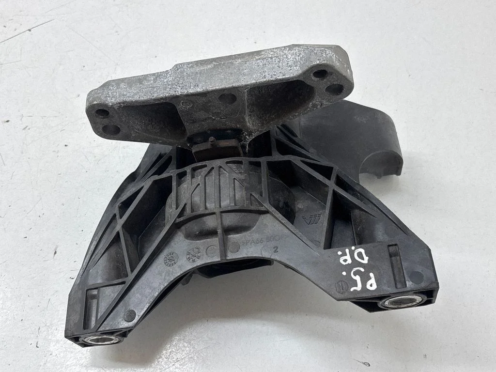 Engine mount bracket 3331314008