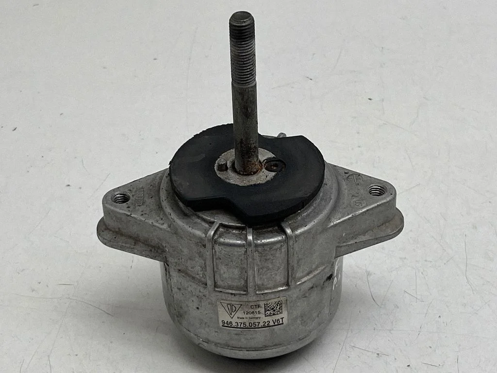 Engine mount bracket 94637505722
