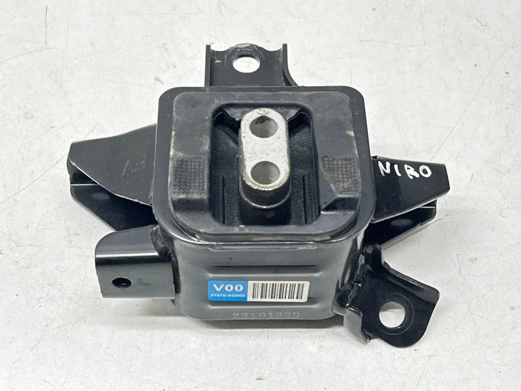 Engine mount bracket 21870AO000