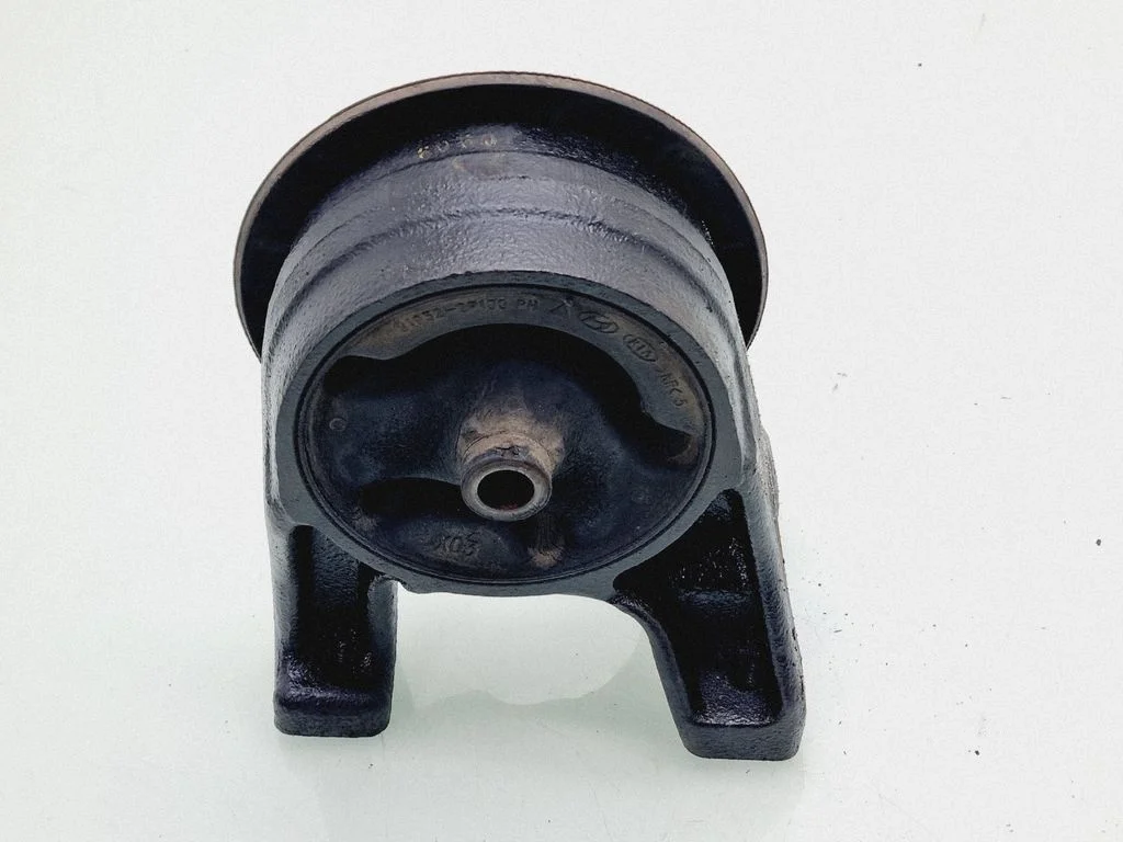 Engine mount bracket 219142P000
