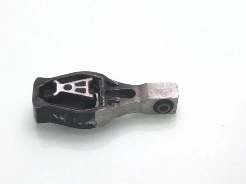 Engine mount bracket 9805734780