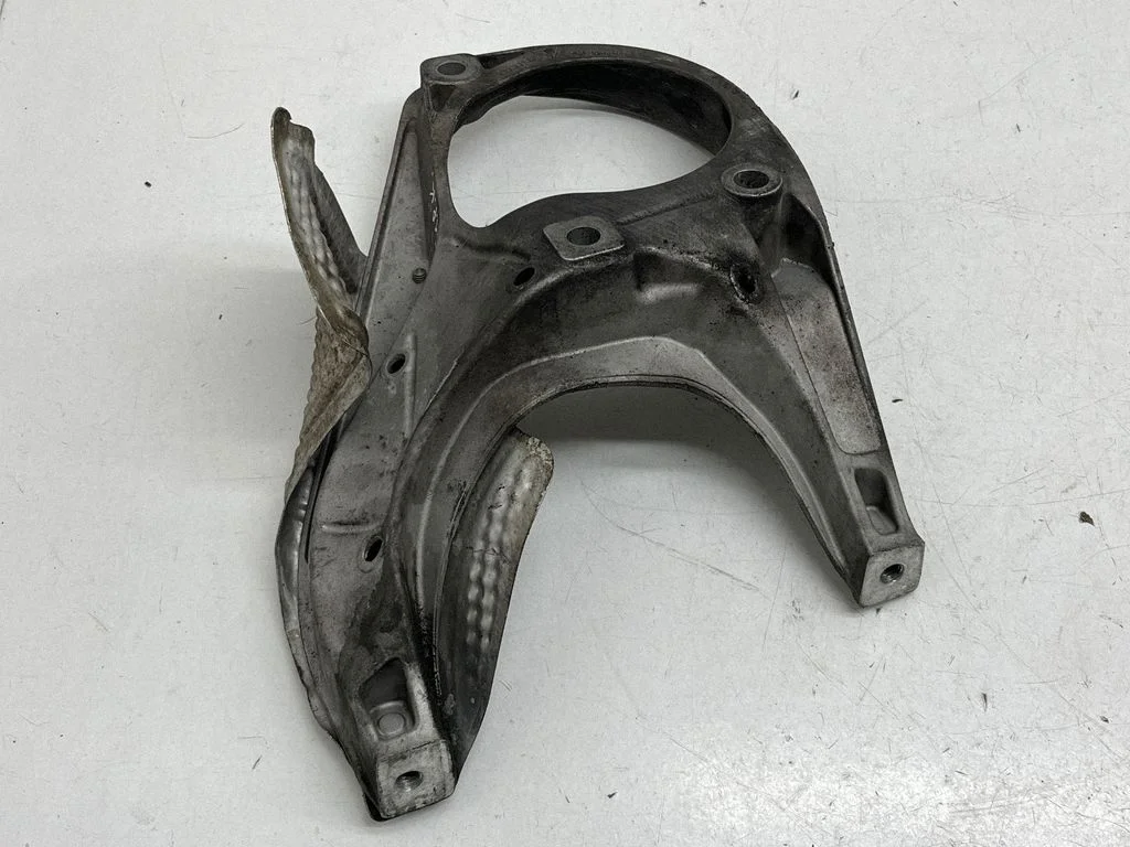Engine mounting bracket – Porsche Macan (95B) (2014-2018)