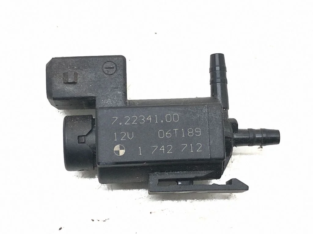 Vacuum valve 72234100