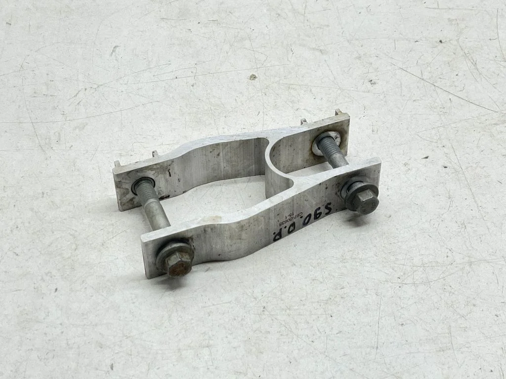 Mootori kinnituskronstein 31339951