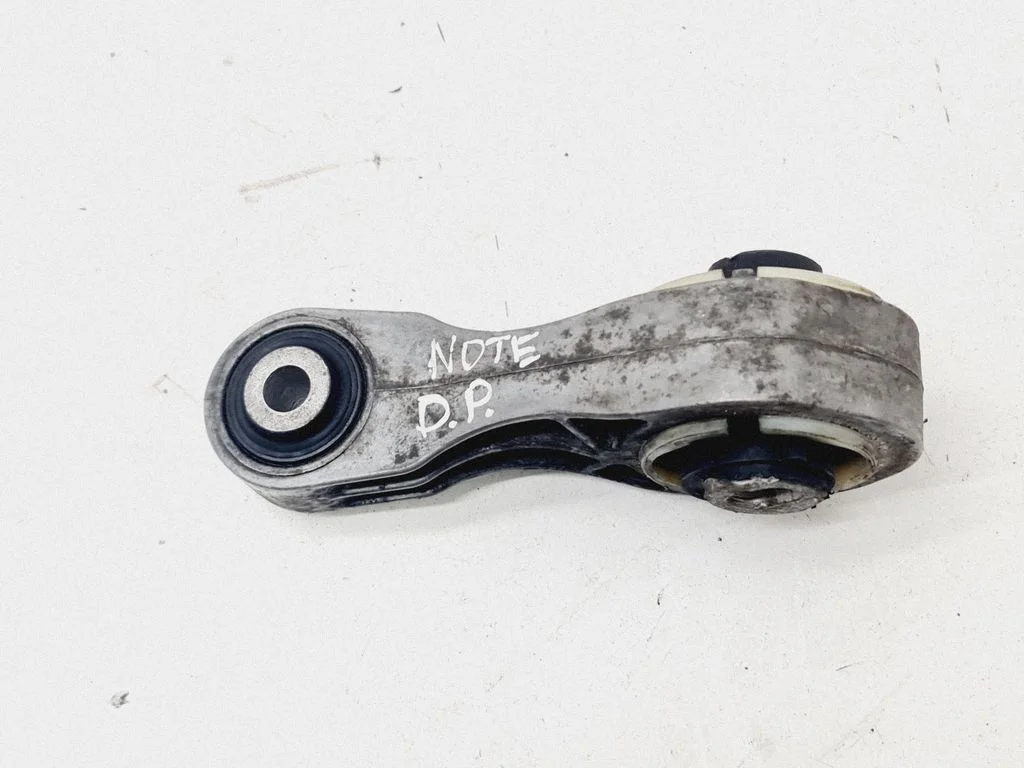 Mootori kinnituskronstein – Nissan Note (E11) (2006-2014)