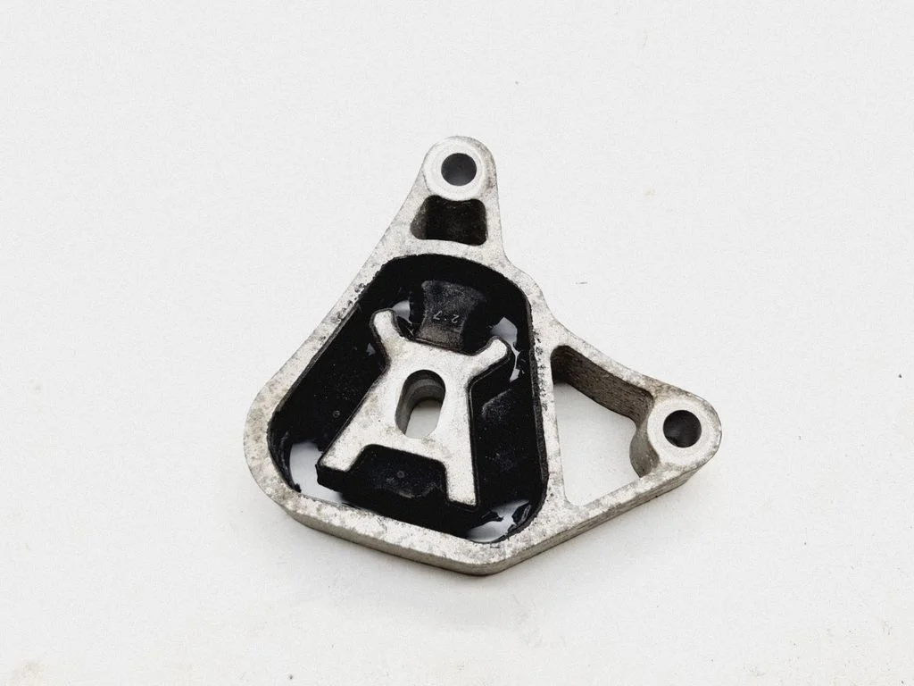 Wspornik silnika A2462400809