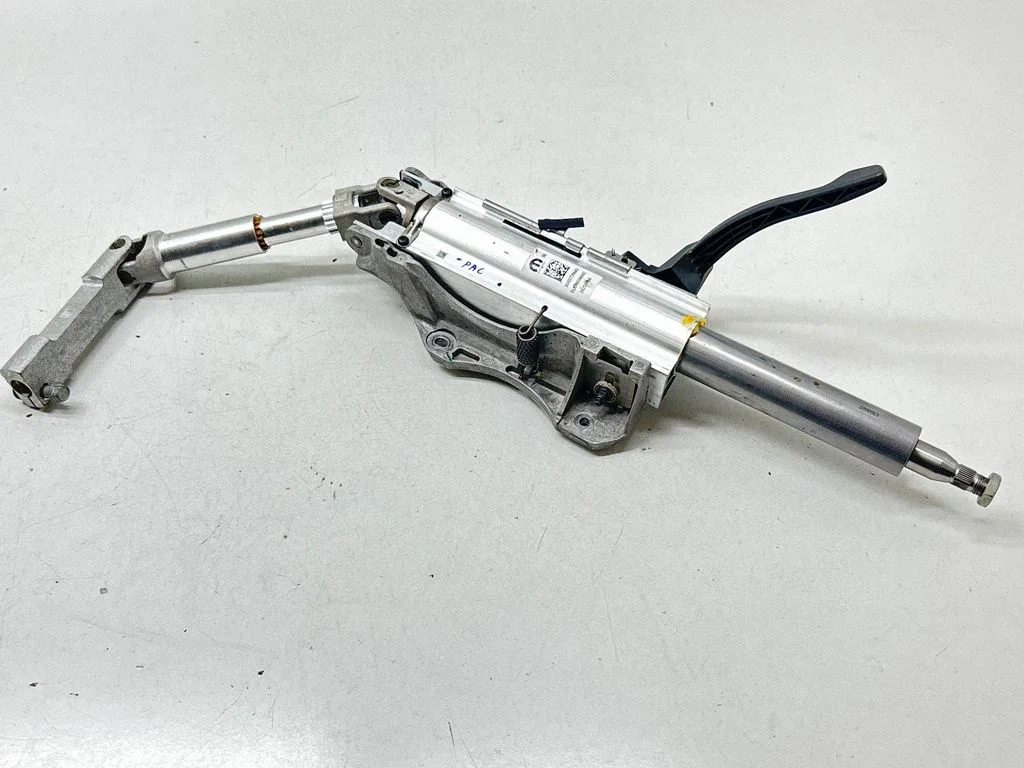 Wałek kierownicy 55057396AG