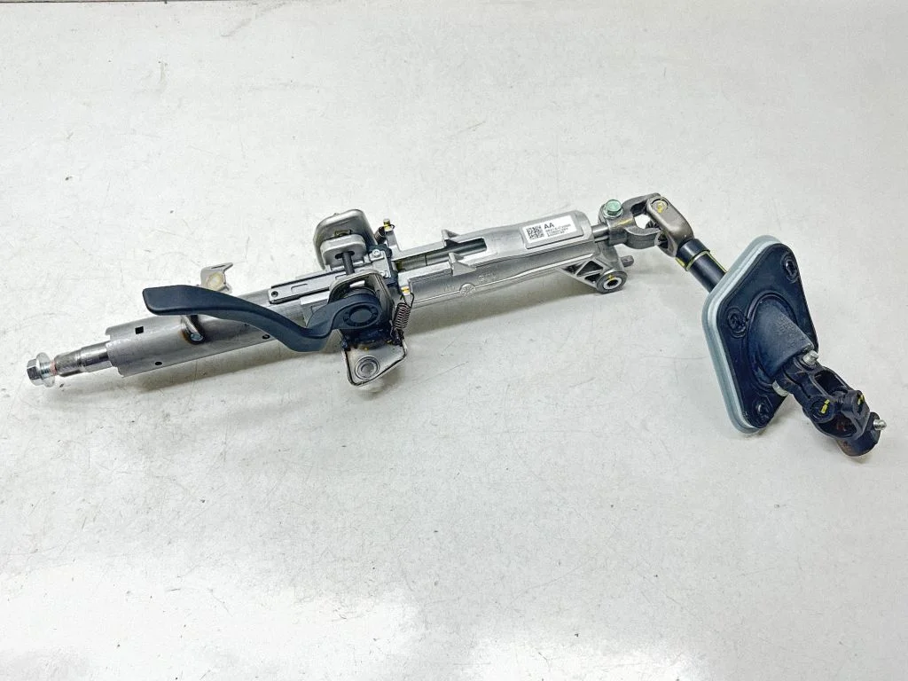Steering wheel axle 56310CV000