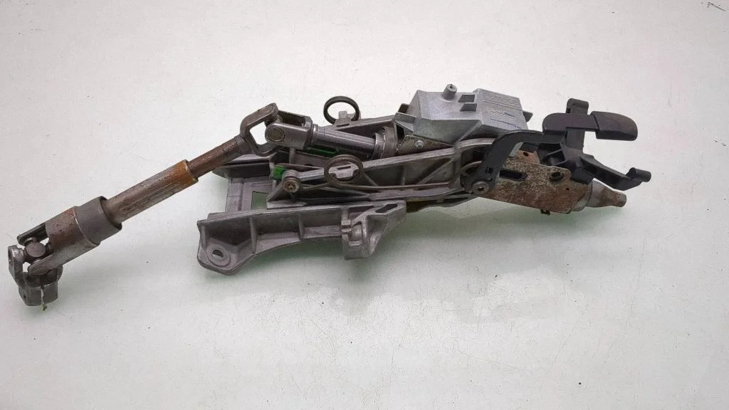 Steering wheel axle CV613C529HA