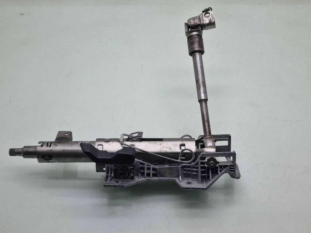 Steering wheel axle