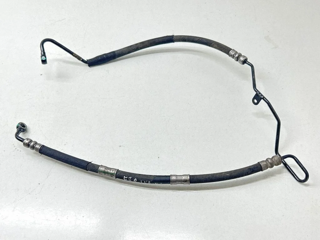 Power steering hose/pipe/line 6772323