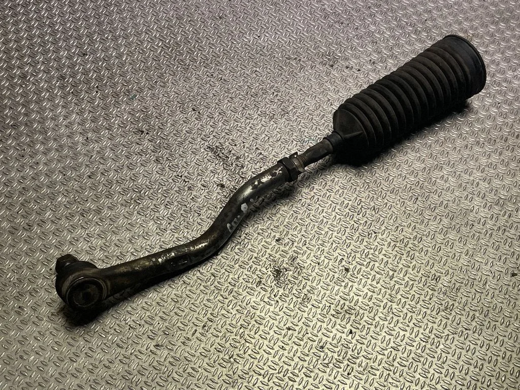 Steering tie rod – front left