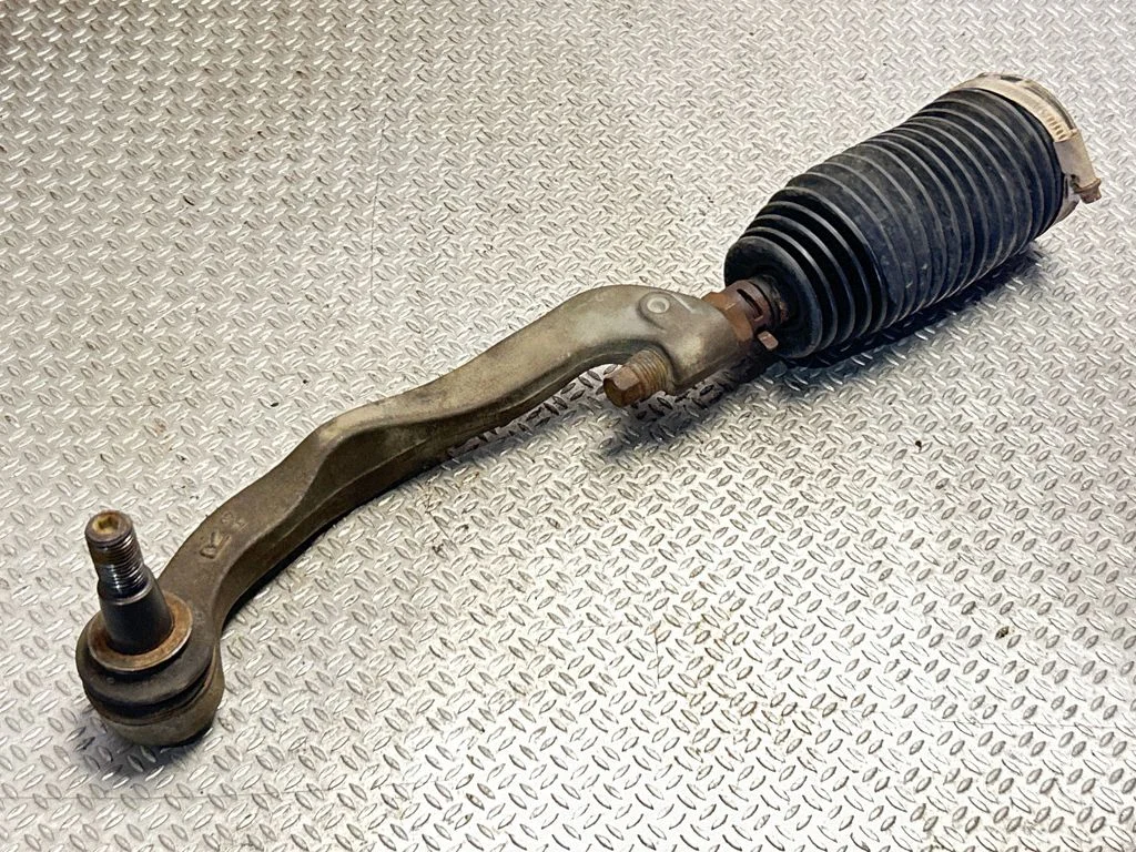 Steering tie rod – front right
