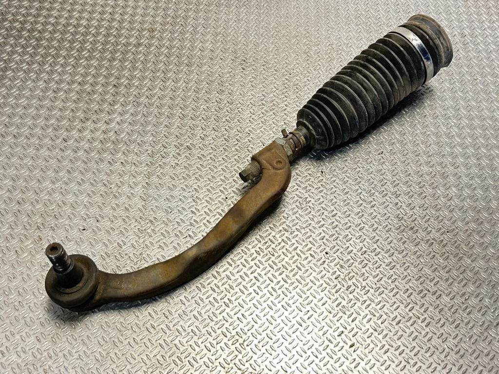 Steering tie rod – front left