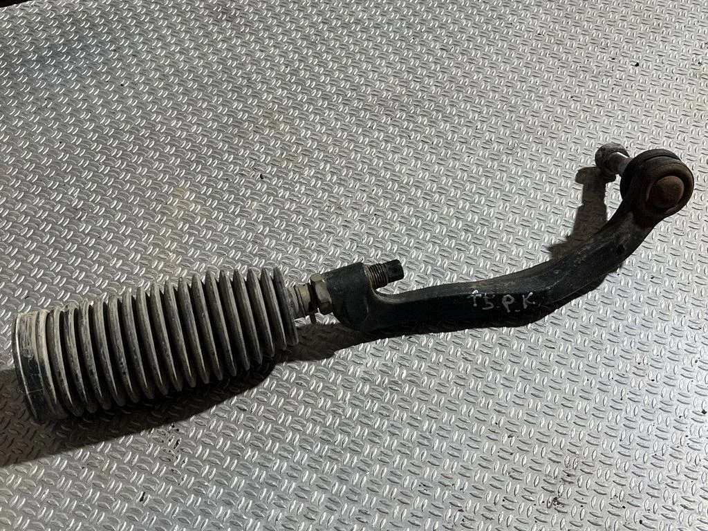 Steering tie rod – front left