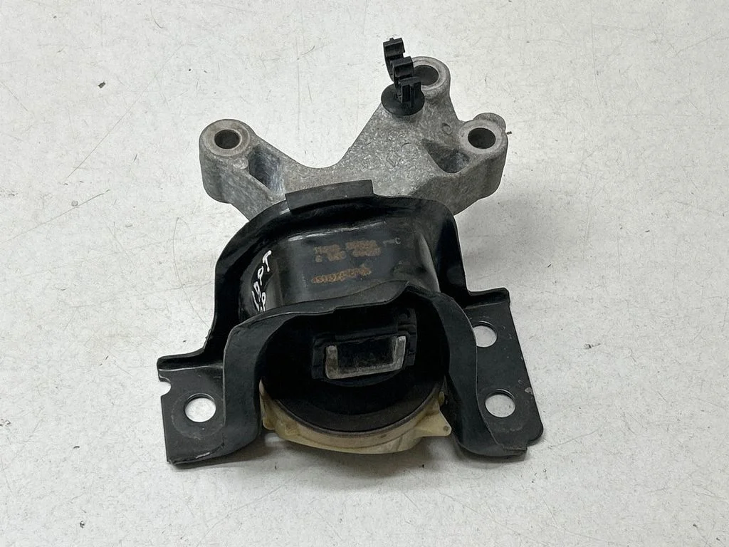 Engine mount bracket 112849985R – Renault Captur (2013-2020)