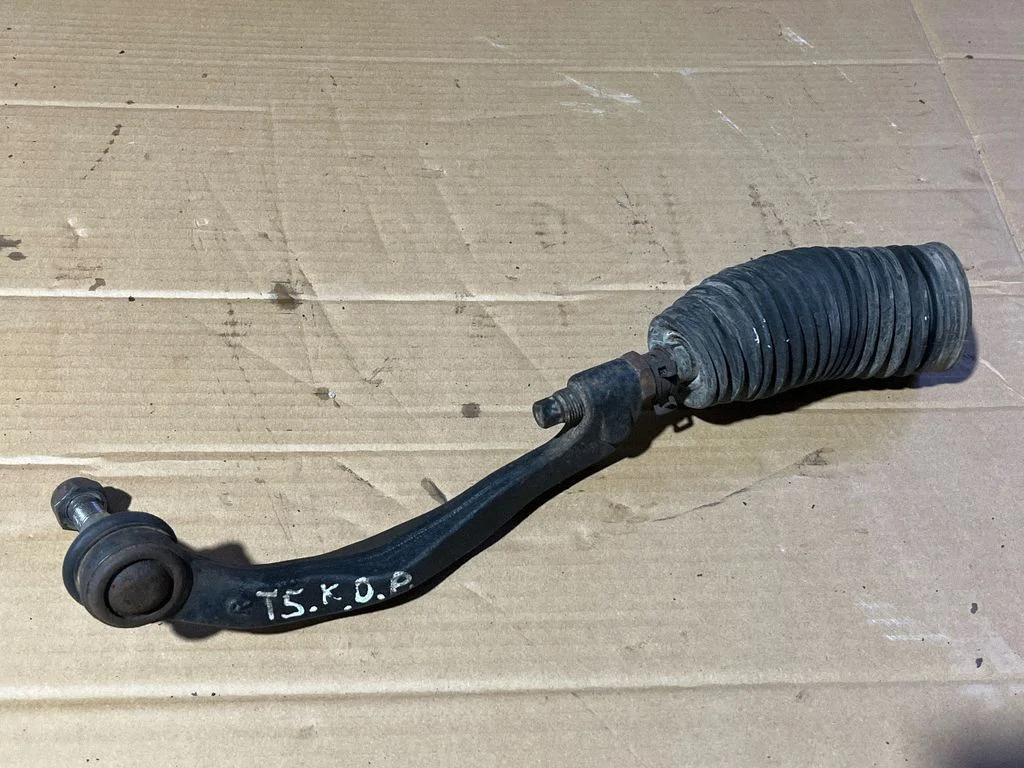Steering tie rod – front right