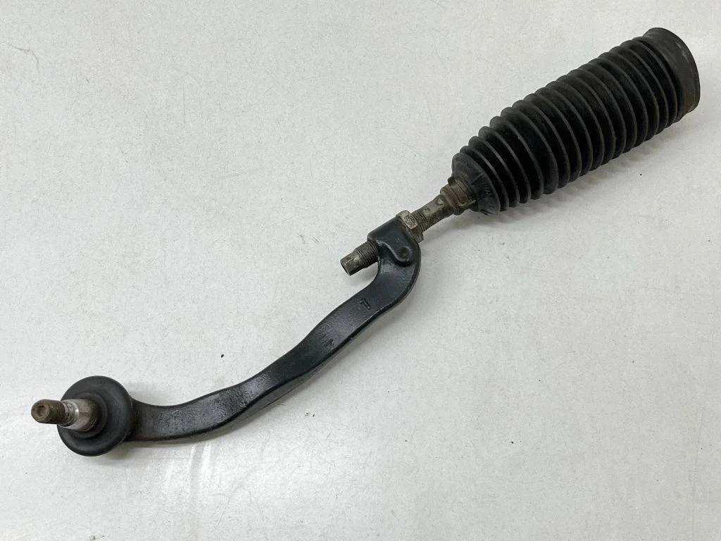 Steering tie rod – front left
