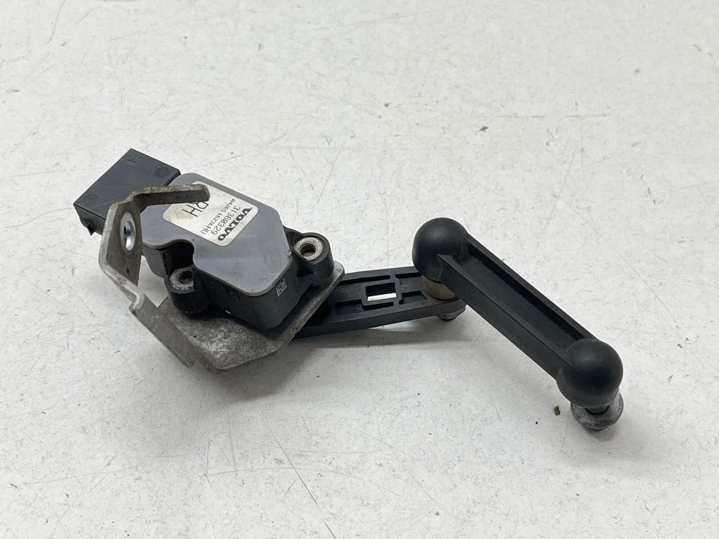 Headlight/headlamp level sensor 31360329