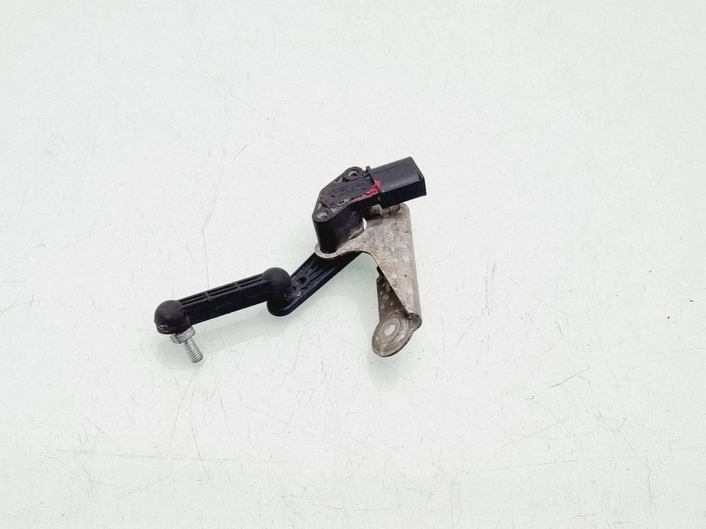 Headlight/headlamp level sensor – Tesla Model S (2012-)