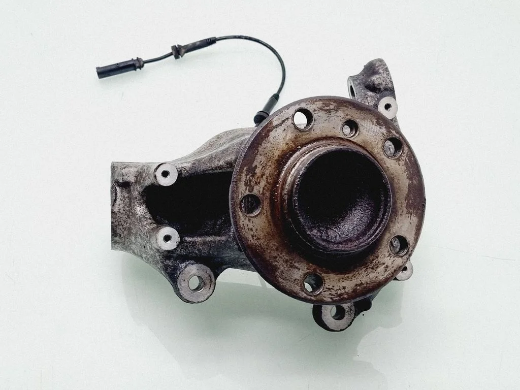 Front wheel hub spindle knuckle 6792285