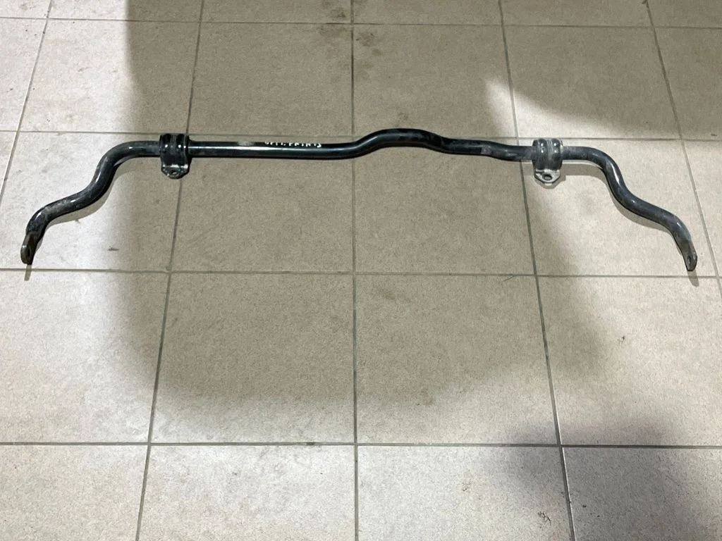 Front anti-roll bar/sway bar 51415C1000