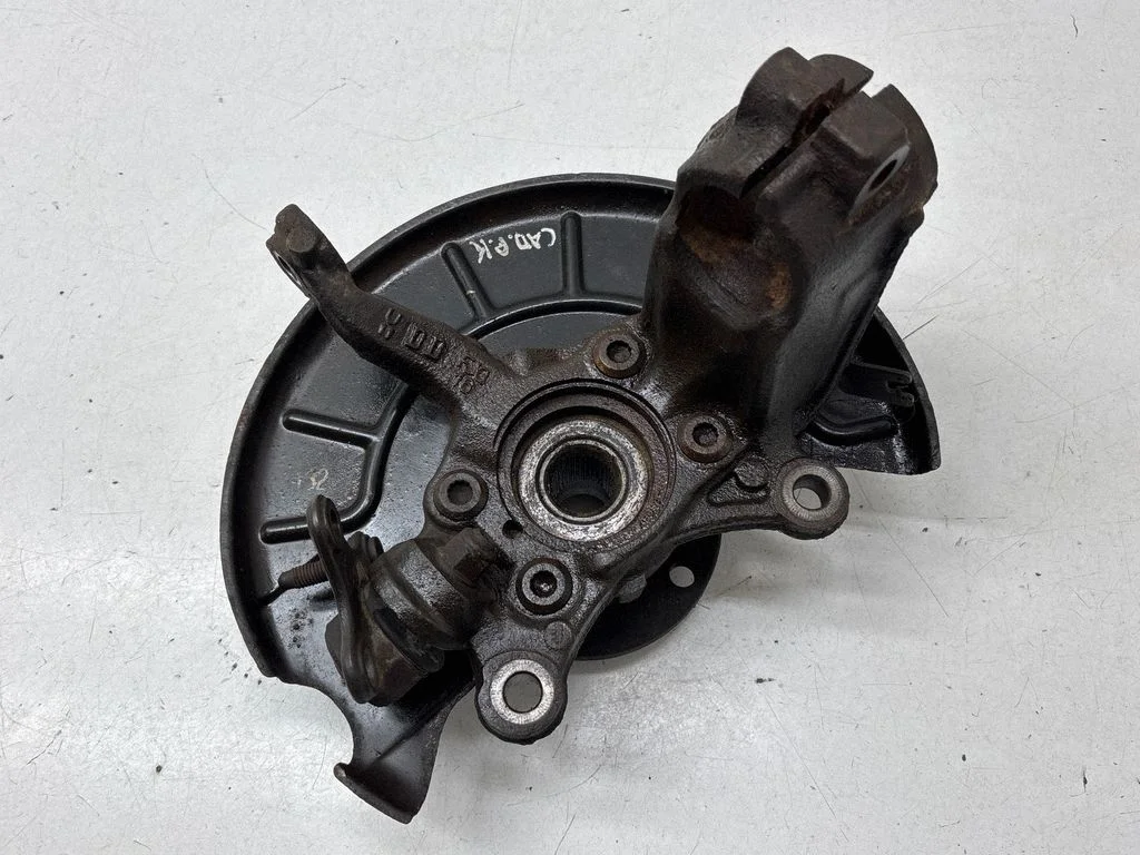 Front wheel hub – front left
