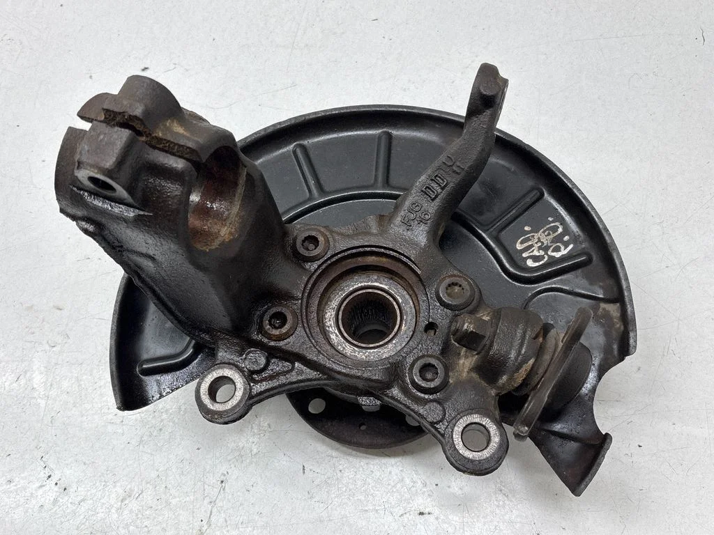 Front wheel hub 1K0611842D