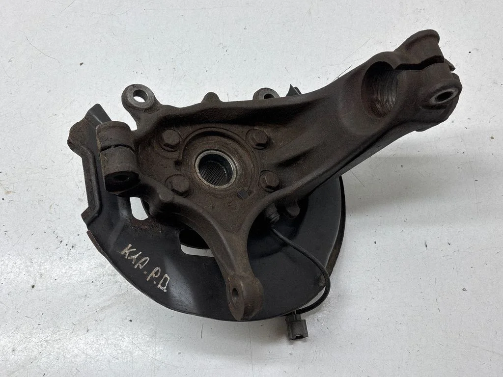 Front wheel hub 400144EA0A