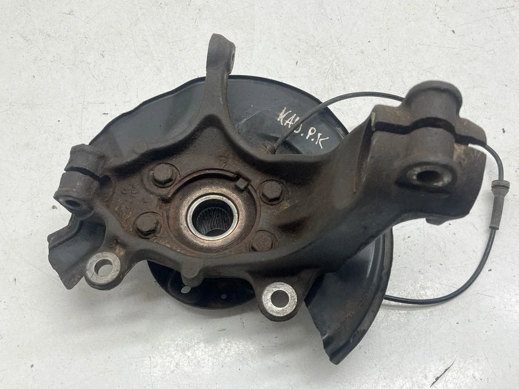 Front wheel hub 400154EA0A