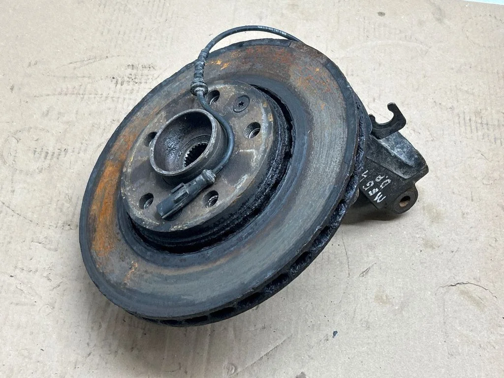 Front wheel hub 479103473R