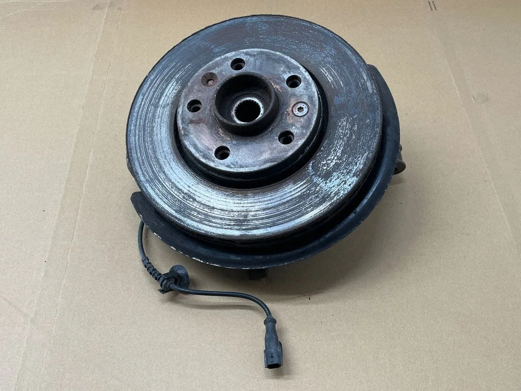 Front wheel hub 183N