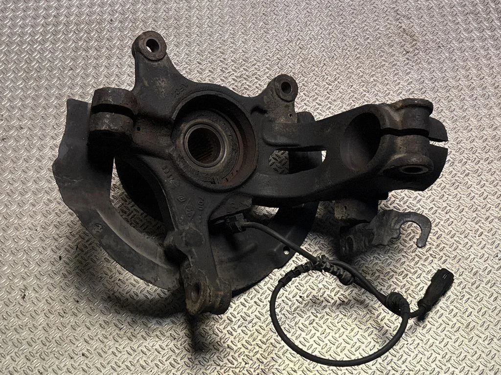 Front wheel hub 9056798