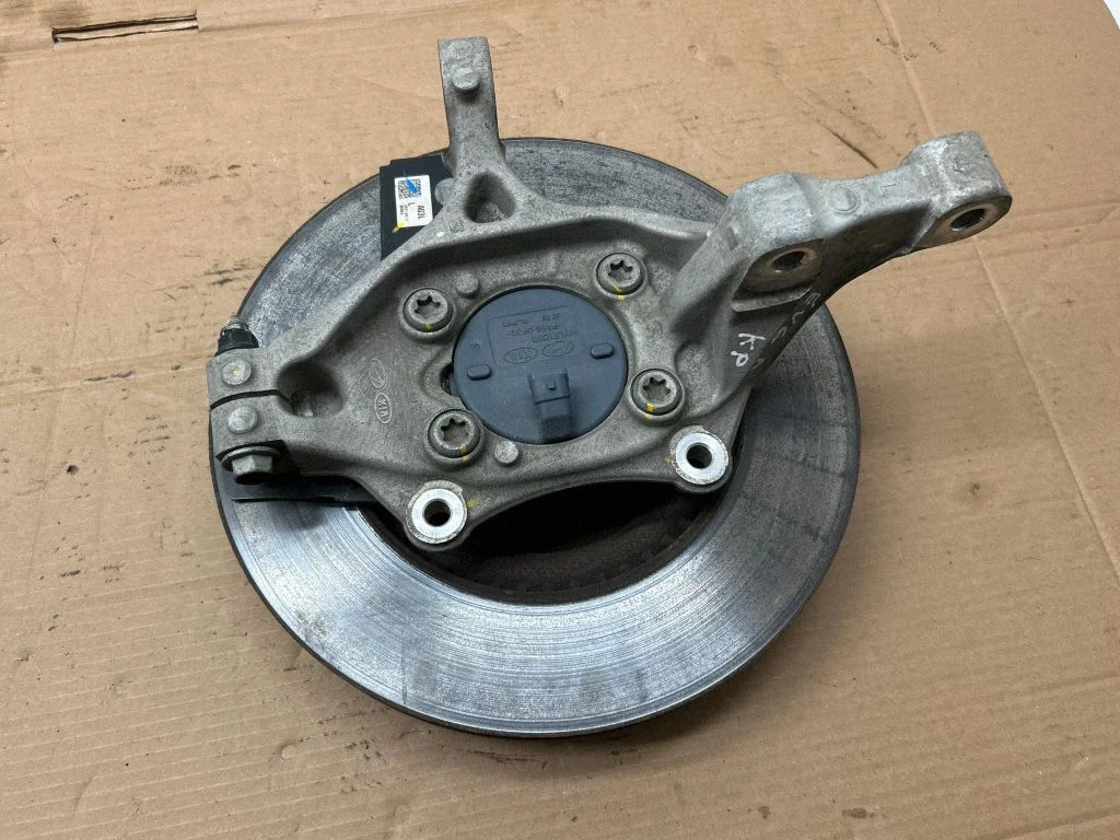 Front wheel hub 51710GI100