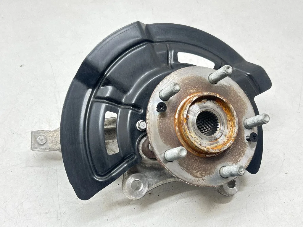 Front wheel hub 51710AT000