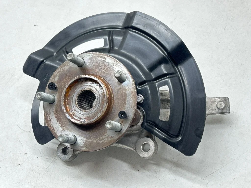 Front wheel hub 51711AT000